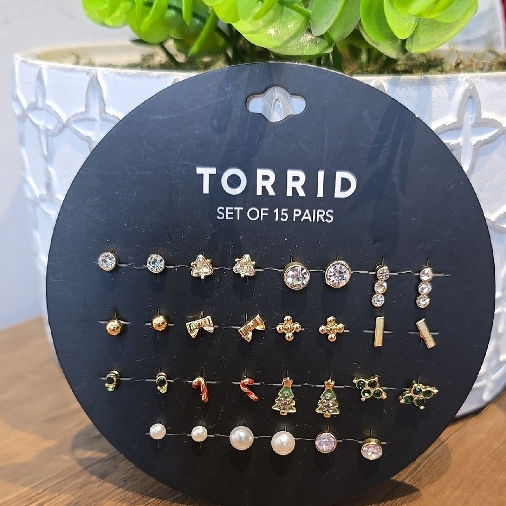 Torrid - Mini Holiday Earring Stud Pack in Gold & Pearls